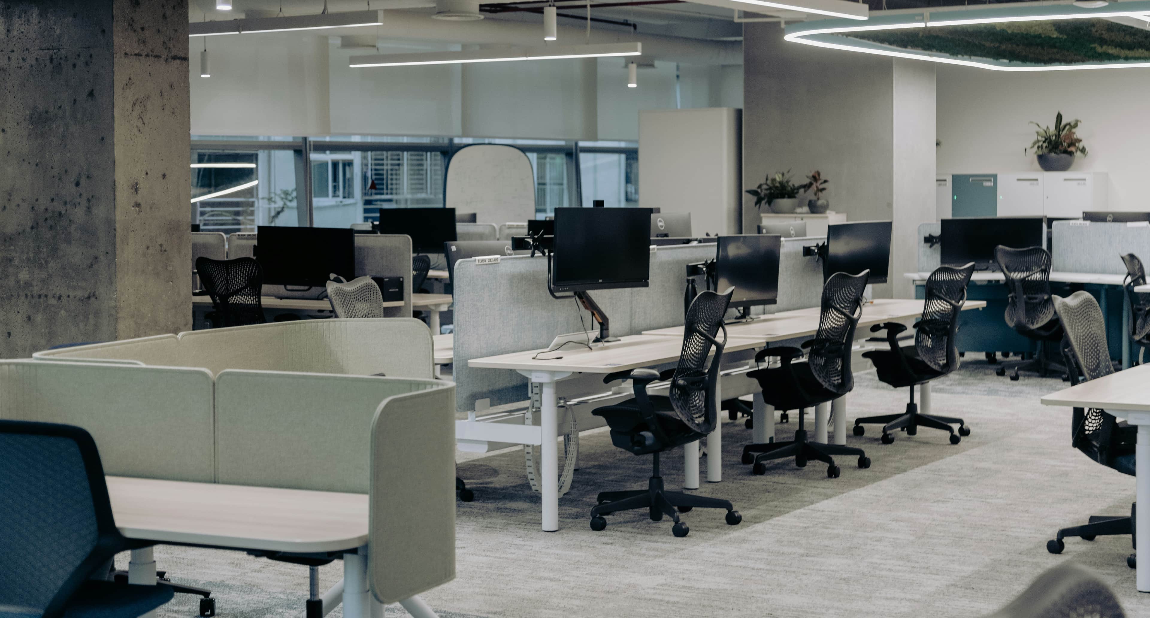 5 Quick Tips to Keep Your Office Spotless